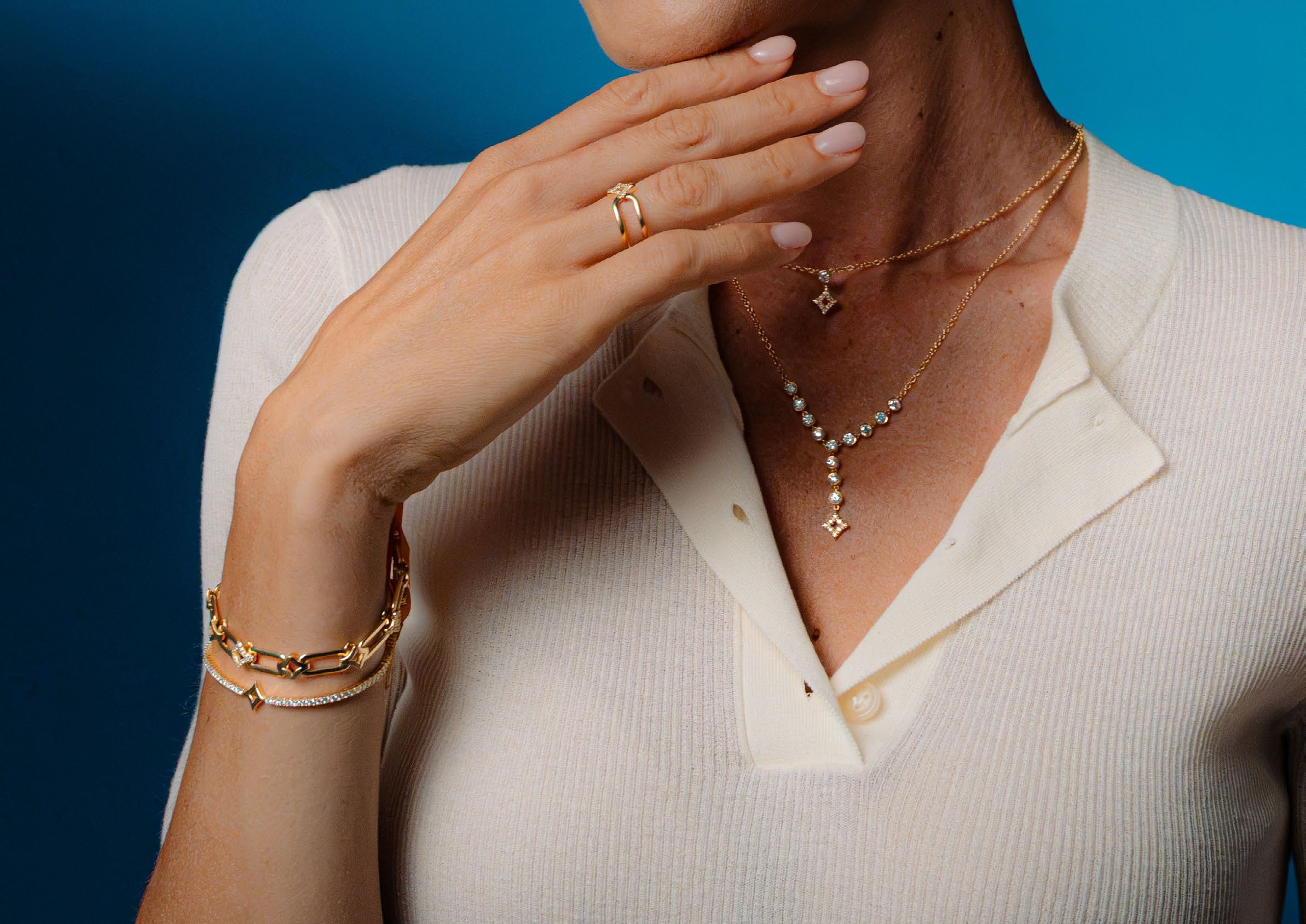 Collane e bracciali della collezione Royale di Conte Diamonds, in oro giallo con diamanti